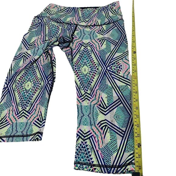 Victoria's Secret Women’s Geometric Capri Legging BasCourt Knockout Size Medium - Picture 4 of 9